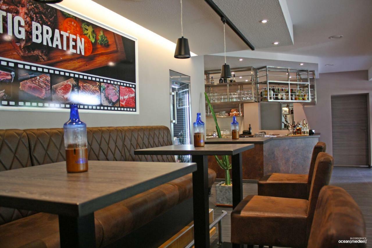 Hotel & Restaurant Am Bodden 푸트버스 외부 사진
